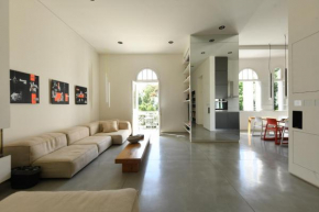 Spacious 3BR Apt with 2 Balconies 8-min from Beach by Sea N' Rent